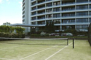 BreakFree Capital Tower