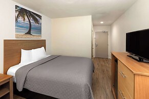 Days Inn by Wyndham Biloxi Beach