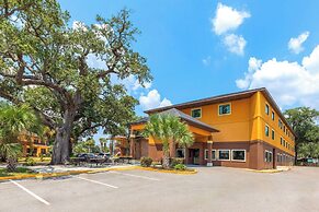 Days Inn by Wyndham Biloxi Beach