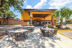 Days Inn by Wyndham Biloxi Beach