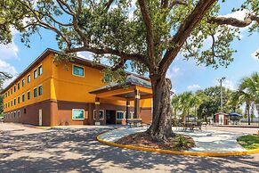 Days Inn by Wyndham Biloxi Beach