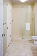 White River Inn and Suites