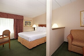 White River Inn and Suites