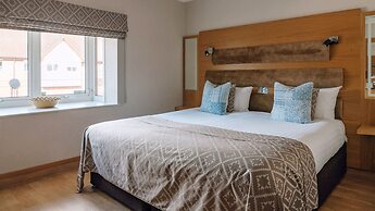 Fairlawns Hotel and Spa