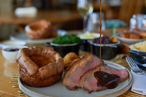 Fairlawns Hotel and Spa