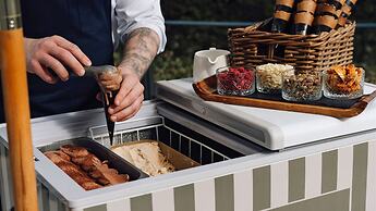 Fairlawns Hotel and Spa