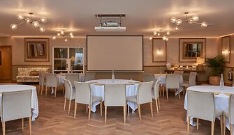 Fairlawns Hotel and Spa