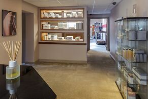 Stratford Manor Hotel