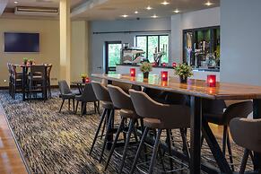 Stratford Manor Hotel