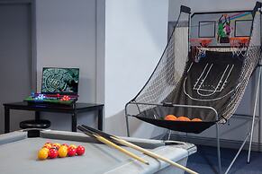 Stratford Manor Hotel