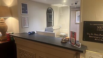 New House Country Hotel