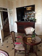 New House Country Hotel