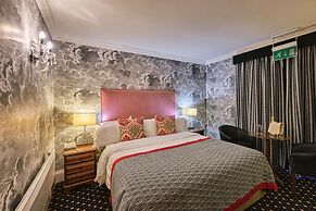 New House Country Hotel