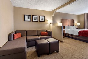 Comfort Inn & Suites Hays I-70