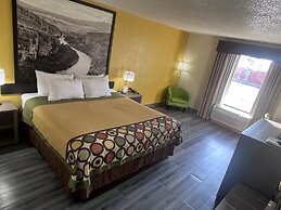 Super 8 by Wyndham Ft Stockton