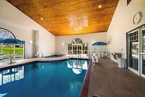 Country Inn & Suites by Radisson, Freeport, IL