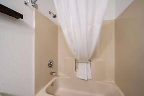 Country Inn & Suites by Radisson, Freeport, IL
