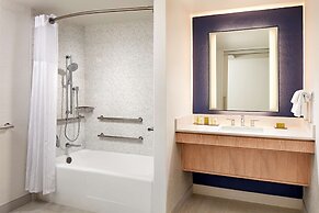 Hotel MDR Marina del Rey - a DoubleTree by Hilton