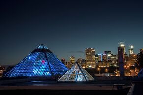 Delta Hotels by Marriott Edmonton Centre Suites