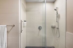 Delta Hotels by Marriott Edmonton Centre Suites