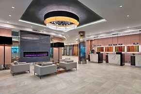 Delta Hotels by Marriott Edmonton Centre Suites