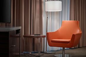 Delta Hotels by Marriott Edmonton Centre Suites