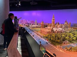 Chelsea Hotel, Toronto