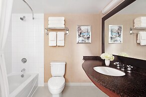 Chelsea Hotel, Toronto