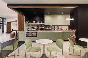 Radisson Blu Vancouver Airport Hotel & Marina
