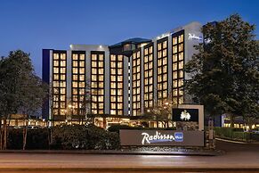 Radisson Blu Vancouver Airport Hotel & Marina