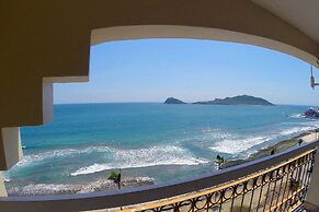 Don Pelayo Pacific Beach