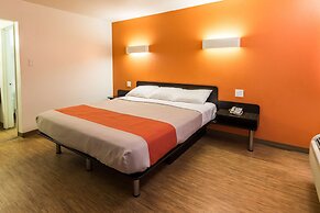 Motel 6 Stephenville, TX