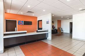 Motel 6 Stephenville, TX