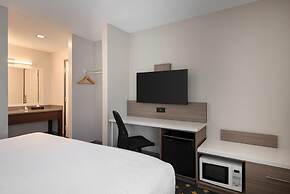 Days Inn by Wyndham Kelowna