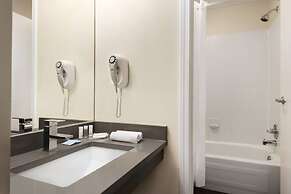 Days Inn by Wyndham Kelowna