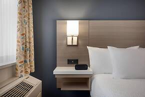 Days Inn by Wyndham Kelowna