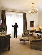 The Plaza - A Fairmont Managed Hotel