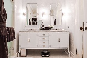 The Plaza - A Fairmont Managed Hotel