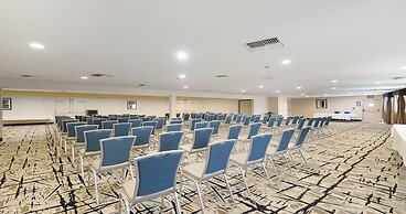 Best Western Plus Heritage Inn