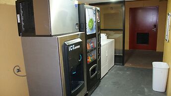 HomeTown Inn & Suites