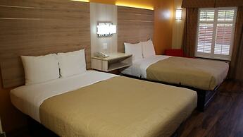 HomeTown Inn & Suites