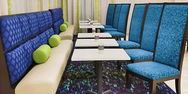 Hampton Inn & Suites Nashville-Airport