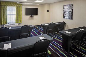 Hampton Inn & Suites Nashville-Airport