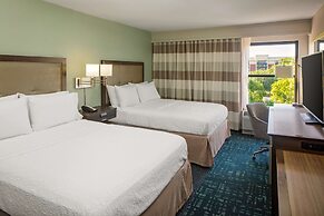 Hampton Inn & Suites Nashville-Airport