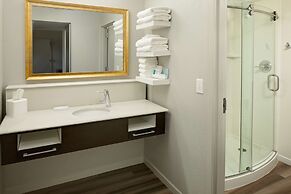 Hampton Inn & Suites Nashville-Airport