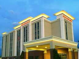 Hampton Inn & Suites Nashville-Airport