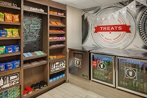 Hampton Inn & Suites Nashville-Airport