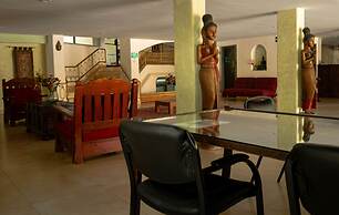 La Concha Beach Hotel & Club