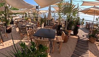 La Concha Beach Hotel & Club