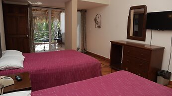 La Concha Beach Hotel & Club